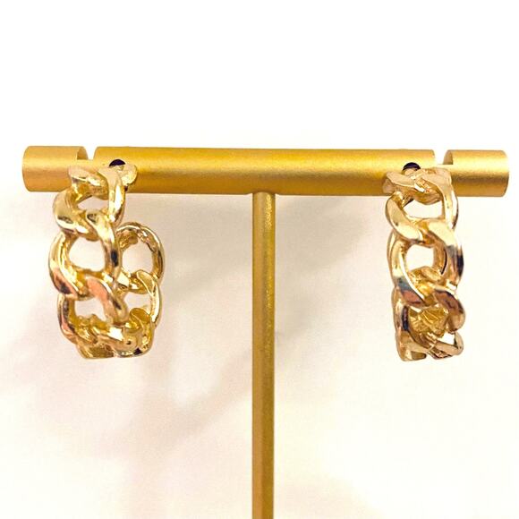 Gold Chunky Chain Link Hoop Earrings - Picture 3 of 3